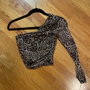 Leopard one shoulder long sleeve crop top